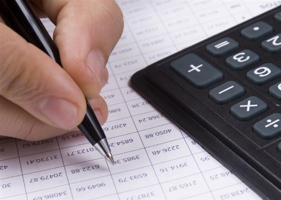 Comment calculer le résultat net? A la main? AVALOR vous propose un calcul de façon automatique